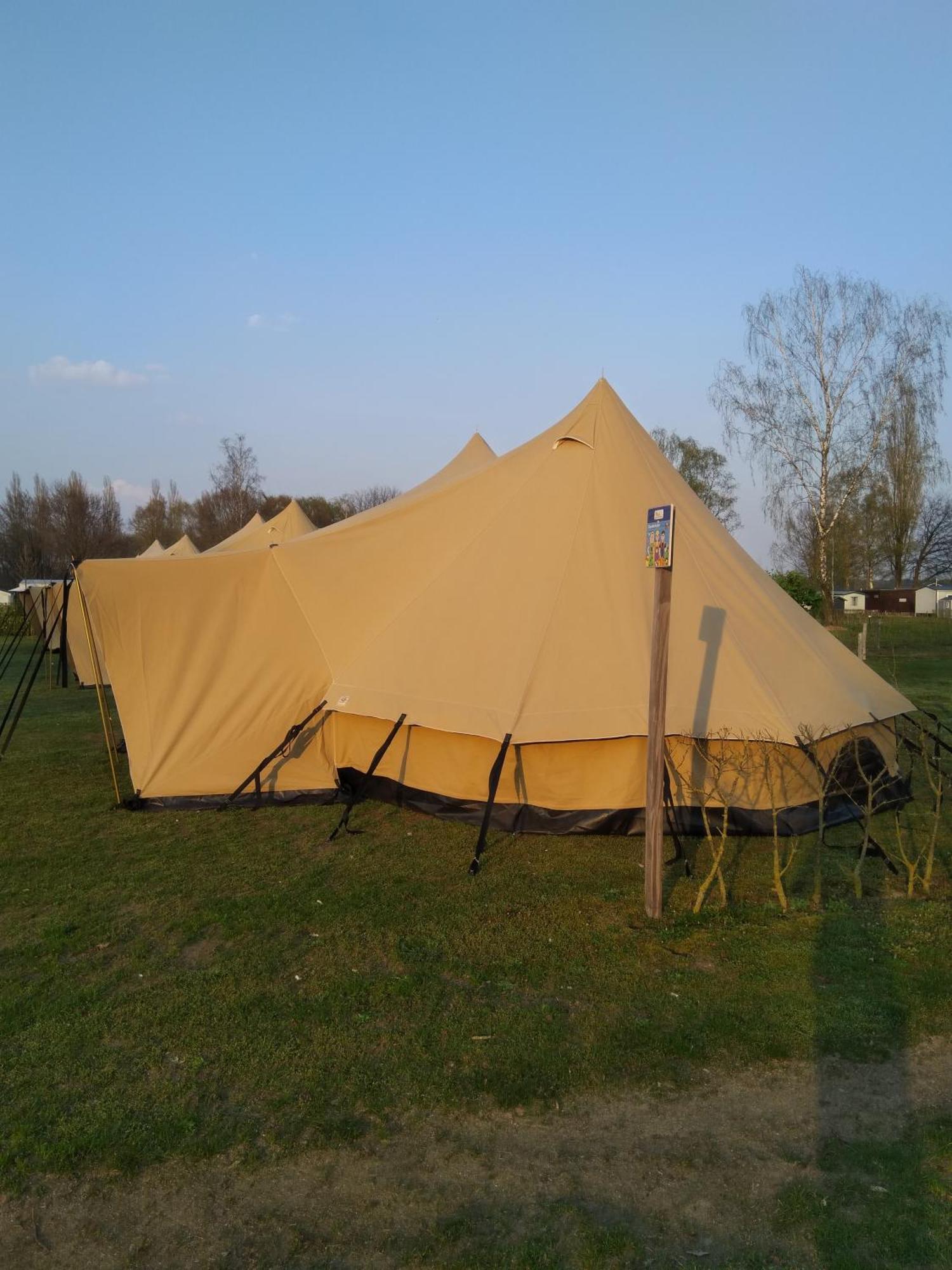 Tent-Ok Opende Bagian luar foto